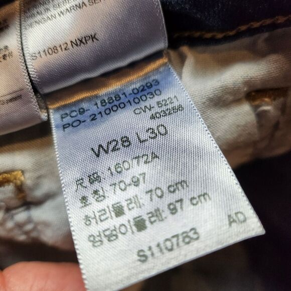 Women's Blue Jeans - Picture 10 of 14